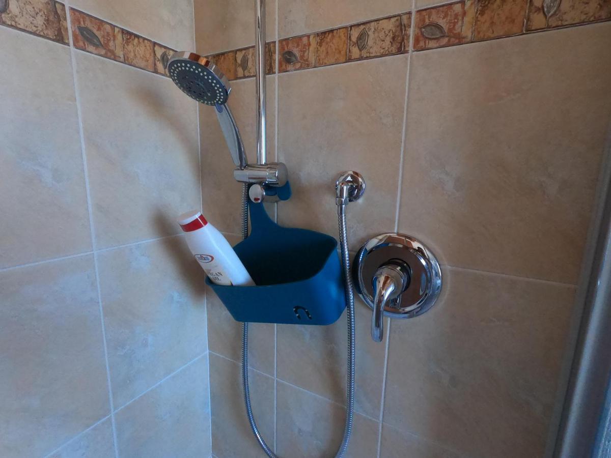 Attico Petfriendly Con Terrazzo, Via Del Borgo Apartment Montesilvano Marina Exterior foto