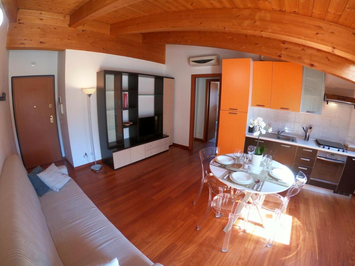 Attico Petfriendly Con Terrazzo, Via Del Borgo Apartment Montesilvano Marina Exterior foto